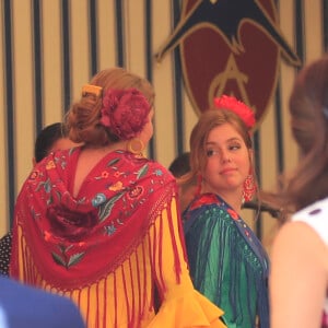 Le roi Willem-Alexander et la reine Maxima des Pays-Bas ont participé le 10 mai 2019 à la Feria de Séville, où ils se sont connus vingt ans plus tôt, avec leurs filles la princesse héritière Catharina-Amalia, la princesse Alexia et la princesse Ariane.