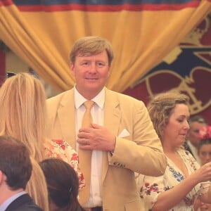 Le roi Willem-Alexander et la reine Maxima des Pays-Bas ont participé le 10 mai 2019 à la Feria de Séville, où ils se sont connus vingt ans plus tôt, avec leurs filles la princesse héritière Catharina-Amalia, la princesse Alexia et la princesse Ariane.