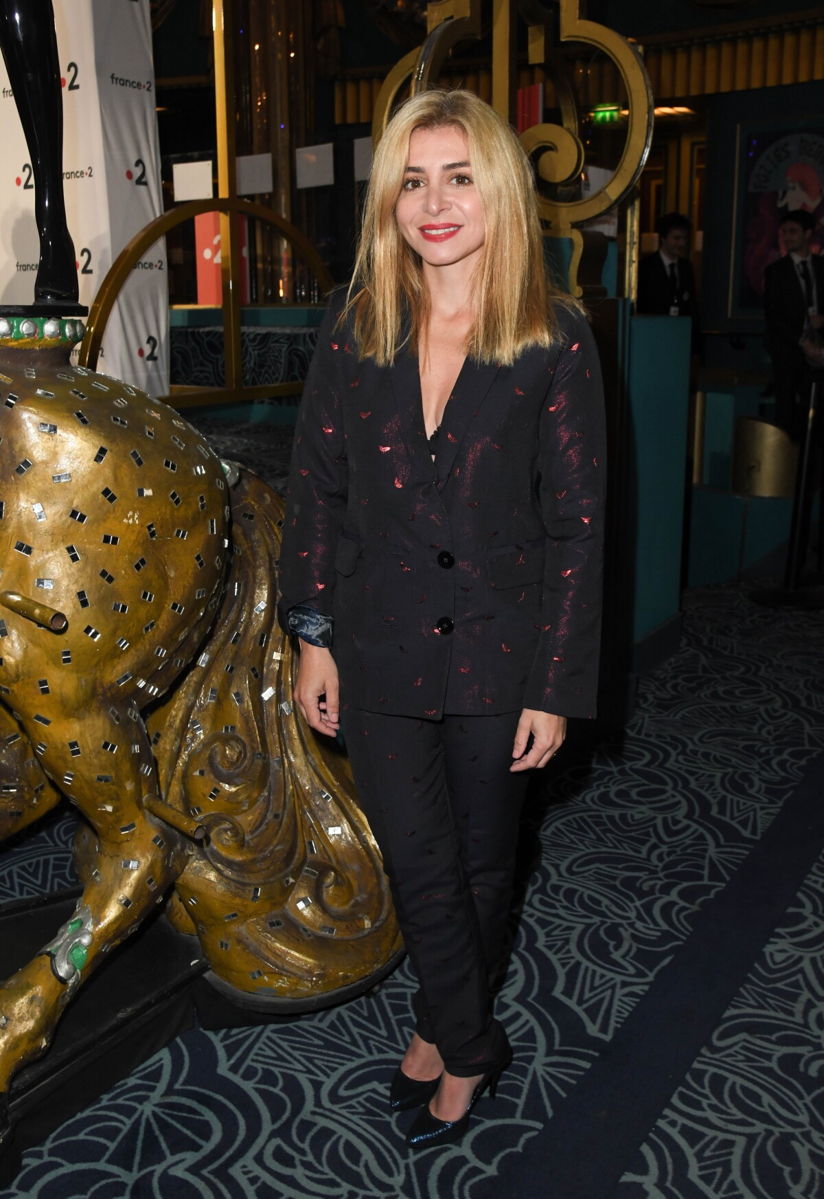 Photo Julie Zenatti lors de la 31ème cérémonie des Molières 2019 aux Folies Bergère à Paris