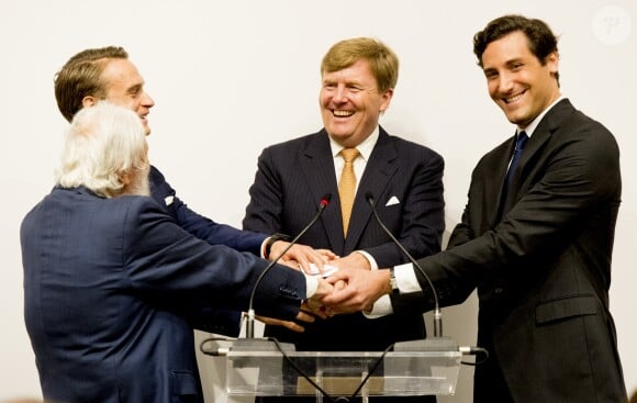 Le prince Nikolaus Furst Blucher von Wahlstatt,, Arthur Wellesley, marquis du Douro, le roi Willem-Alexander des Pays-Bas et le prince Jean-Christophe Napoléon Bonaparte - Des membres de familles royales européennes visitent le "Mémorial 1815" lors des festivités du bicentenaire de la bataille de Waterloo, le 18 juin 2015