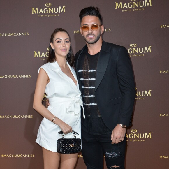 Nabilla Benattia et son mari Thomas Vergara au photocall de l'after party "Magnum x Rita Ora" sur la plage privé Magnum lors du 72e Festival International du Film de Cannes, France,le 16 mai 2019. © Veeren/Bestimage