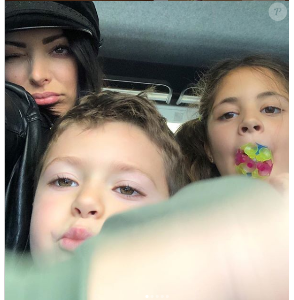 Emilie Nef Naf et ses enfants - Instagram, 19 avril 2019