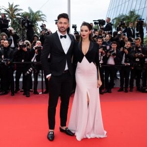 Nabilla Benattia, enceinte, au bras de son mari Thomas Vergara lors de la montée des marches du film "A Hidden Life" lors du 72ème Festival International du Film de Cannes, le 19 mai 2019. © Jacovides-Moreau / Bestimage