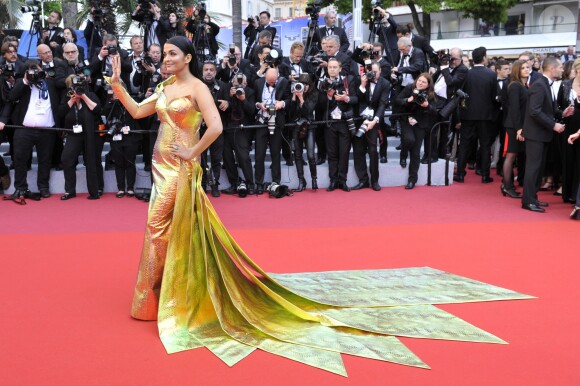 Aishwarya Rai à la montée des marches du film "A Hidden Life" au 72ème Festival International du Film de Cannes, France, le 19 mai 2019.