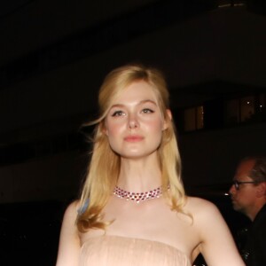 Elle Fanning arrive à la soirée "Trophée Chopard Dinner" lors du 72ème Festival International du Film de Cannes. Le 20 mai 2019 © Denis Guignebourg / Bestimage