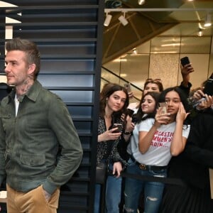 David Beckham fait la promotion de ses produits cosmétiques pour hommes House 99 (soins pour le visage, la barbe, le corps et les cheveux) dans la boutique éphémère le de House 99 aux Galeries Lafayette Champs-Élysées, à Paris, France, le 21 mai 2019.