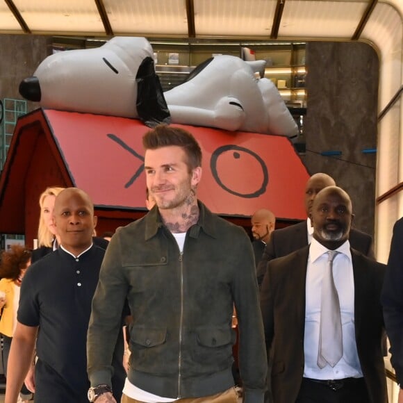 David Beckham fait la promotion de ses produits cosmétiques pour hommes House 99 (soins pour le visage, la barbe, le corps et les cheveux) dans la boutique éphémère le de House 99 aux Galeries Lafayette Champs-Élysées, à Paris, France, le 21 mai 2019.