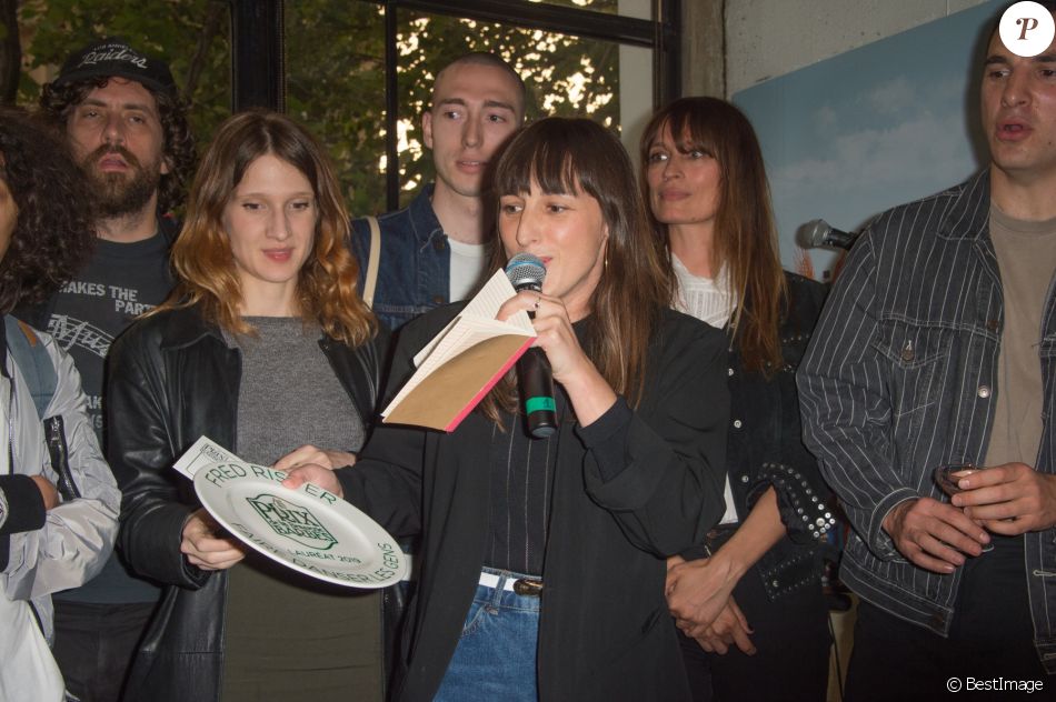 Qui Est Le Mari De Juliette Armanet Exclusif - Juliette Armanet - remise du Prix de la Brasserie Barbès