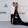 Antonio Banderas et sa compagne Nicole Kimpel assistent à la soirée AmfAR Gala Cannes 2019 à l'Eden Roc au Cap d'Antibes, lors du 72ème Festival International du Film de Cannes, le 23 mai 2019. © Jacovides / Moreau / Bestimage