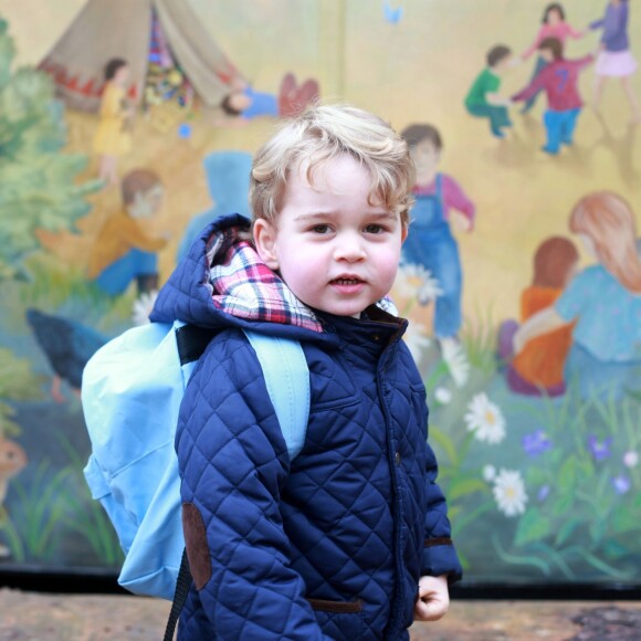 Le prince George de Cambridge lors de son premier jour à l'école Montessori de Westacre, dans le Norfolk, le 6 janvier 2016. © Duchesse de Cambridge