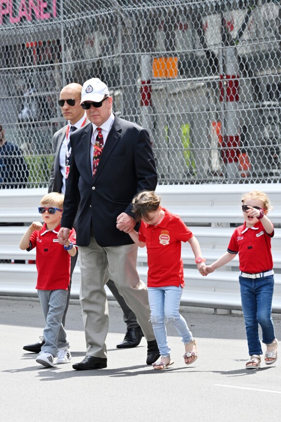 Le Prince Albert II de Monaco avec son fils le prince Jacques, Kaia- Rose, la fille de Gareth Wittstock, le frère de la princesse Charlene, et la princesse Gabriella le samedi 25 mai 2019, jour des essais qualificatifs pour le 77 ème Grand Prix de Formule 1 (F1) à Monaco. Monaco le 25 Mai 2019. © Bruno Bebert / Bestimage