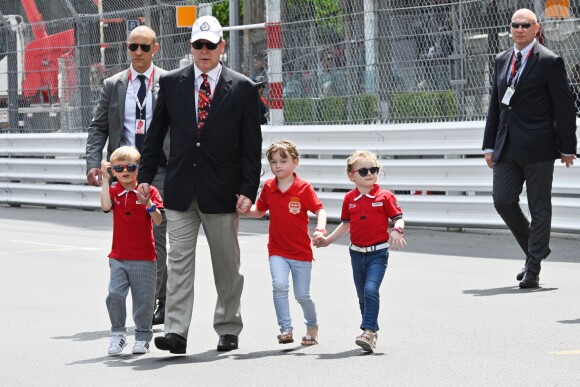 Le Prince Albert II de Monaco avec son fils le prince Jacques, Kaia- Rose, la fille de Gareth Wittstock, le frère de la princesse Charlene, et la princesse Gabriella le samedi 25 mai 2019, jour des essais qualificatifs pour le 77 ème Grand Prix de Formule 1 (F1) à Monaco. Monaco le 25 Mai 2019. © Bruno Bebert / Bestimage