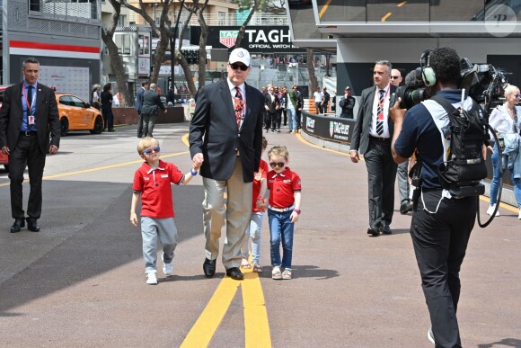 Le Prince Albert II de Monaco avec son fils le prince Jacques, Kaia- Rose, la fille de Gareth Wittstock, le frère de la princesse Charlene, et la princesse Gabriella le samedi 25 mai 2019, jour des essais qualificatifs pour le 77 ème Grand Prix de Formule 1 (F1) à Monaco. Monaco le 25 Mai 2019. © Bruno Bebert / Bestimage