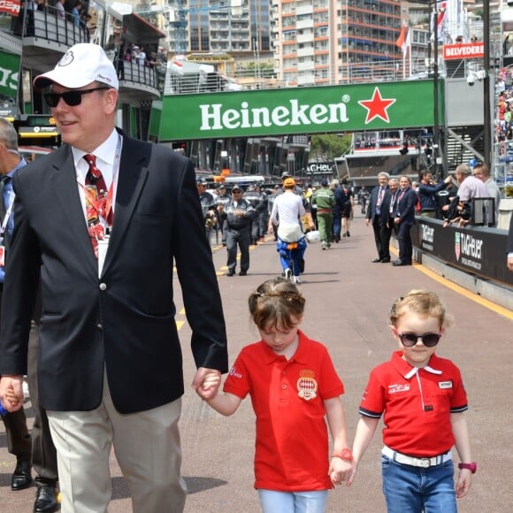 Le Prince Albert II de Monaco avec son fils le prince Jacques, Kaia- Rose, la fille de Gareth Wittstock, le frère de la princesse Charlene, et la princesse Gabriella le samedi 25 mai 2019, jour des essais qualificatifs pour le 77 ème Grand Prix de Formule 1 (F1) à Monaco. Monaco le 25 Mai 2019. © Bruno Bebert / Bestimage