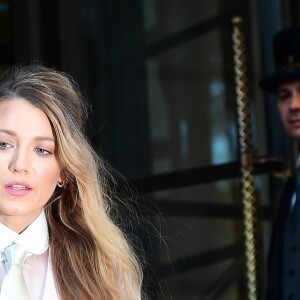 Blake Lively à la sortie de son hôtel pour se rendre à la première de "L'Ombre d'Emily" à Londres le 17 septembre 2018.