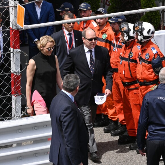 Le prince Albert II de Monaco et la princesse Charlene de Monaco - People avant le départ du 77ème Grand Prix de Formule 1 de Monaco le 26 mai 2019. © Bruno Bebert/Bestimage