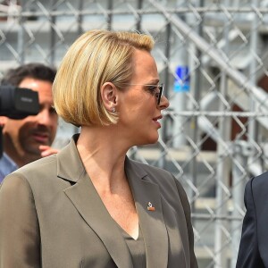 Le prince Albert II de Monaco et la princesse Charlene dans les paddocks lors des essais du 77 ème Grand Prix de Formule 1 de Monaco le 25 Mai 2019. Imago / Panoramic / Bestimage