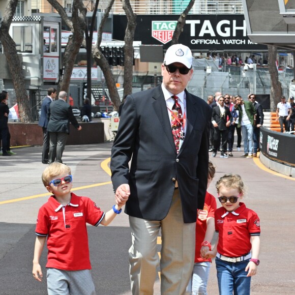 Le Prince Albert II de Monaco avec son fils le prince Jacques, Kaia- Rose, la fille de Gareth Wittstock, le frère de la princesse Charlene, et la princesse Gabriella durant le samedi 25 mai 2019, jour des essais qualificatifs pour le 77 ème Grand Prix de Formule 1 (F1) à Monaco. Monaco le 25 Mai 2019. © Bruno Bebert / Bestimage