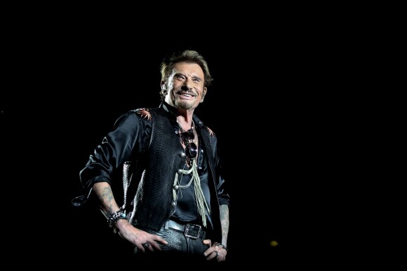 Exclusif - Johnny Hallyday sur scène lors de son premier concert, à Nîmes le 2 juillet 2015.