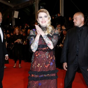 Béatrice Martin (Coeur de Pirate) - Montée des marches du film "Juste la fin du monde" lors du 69ème Festival International du Film de Cannes. Le 19 mai 2016. © Olivier Borde-Cyril Moreau/Bestimage