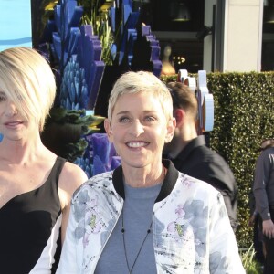 Portia de Rossi et sa femme Ellen Degeneres lors de la première mondiale de Disney-Pixar "Finding Dory" à Hollywood, le 8 juin 2016.