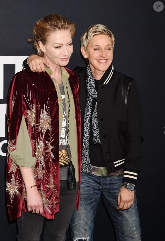 Portia de Rossi et sa femme Ellen DeGeneres au défilé Saint Laurent à Hollywood le 10 février 2016.