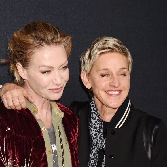 Portia de Rossi et sa femme Ellen DeGeneres au défilé Saint Laurent à Hollywood le 10 février 2016.