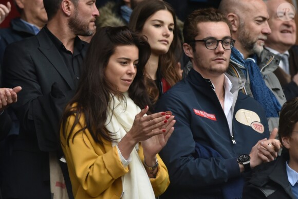 Louis Sarkozy et sa nouvelle compagne, Natalia, une musicienne - Célébrités dans les tribunes du parc des princes lors du match de football de ligue 1 PSG-Bastia le 6 mai 2017.