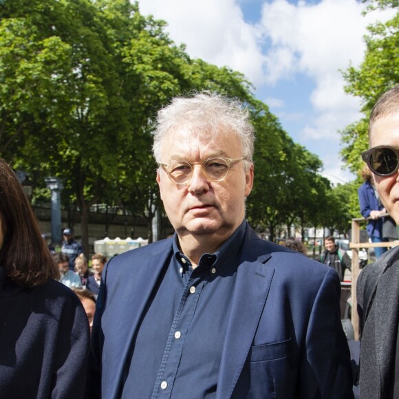 Anne Hidalgo, Dominique Besnehard et Etienne Daho - Inauguration de la promenade Jeanne Moreau à Paris le 6 juin 2019. © Pierre Perusseau/Bestimage