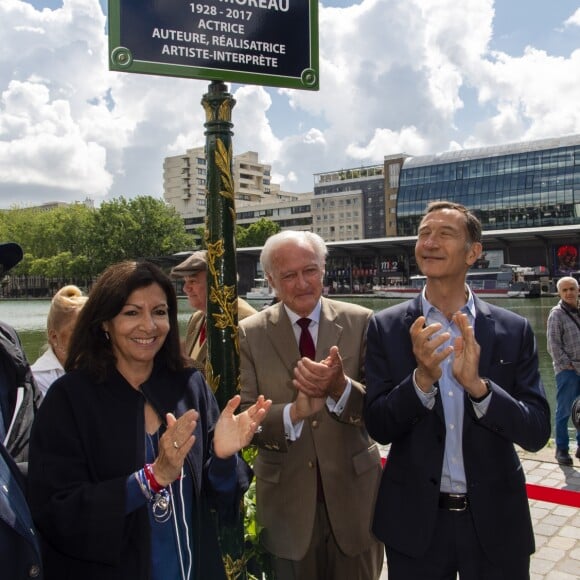 Dominique Besnehard, Anne Hidalgo, Robert Guillaumond (Président du Fonds Jeanne Moreau) et Etienne Daho - Inauguration de la promenade Jeanne Moreau à Paris le 6 juin 2019. © Pierre Perusseau/Bestimage