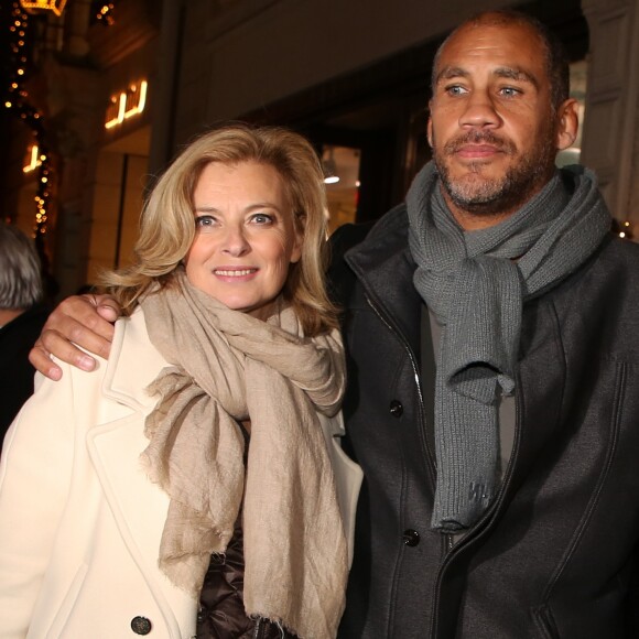 Valérie Trierweiler et son compagnon Romain Magellan lors de la soirée de lancement du "Winter Time 2018" au profit de l'association ELA à l'hôtel Sofitel rue du Faubourg Saint-Honoré à Paris, France, le 15 Novembre 2018. © Denis Guignebourg/BestImage