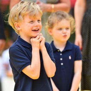 Le prince héréditaire Jacques et la princesse Gabriella de Monaco, trop mignons, accompagnaient leur père le prince Albert de Monaco pour fêter le 20e anniversaire de Bob l'éponge, venu avec son ami Patrick l'étoile de mer, à l'occasion du 59e Festival de télévision de Monte-Carlo au Grimaldi Forum à Monaco le 16 juin 2019. © Bruno Bebert / Bestimage