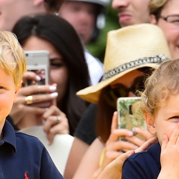 Le prince héréditaire Jacques et la princesse Gabriella de Monaco accompagnaient leur père le prince Albert de Monaco pour fêter le 20e anniversaire de Bob l'éponge, venu avec son ami Patrick l'étoile de mer, à l'occasion du 59e Festival de télévision de Monte-Carlo au Grimaldi Forum à Monaco le 16 juin 2019. © Bruno Bebert / Bestimage