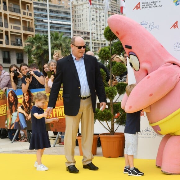 Le prince héréditaire Jacques et la princesse Gabriella de Monaco accompagnaient leur père le prince Albert de Monaco pour fêter le 20e anniversaire de Bob l'éponge, venu avec son ami Patrick l'étoile de mer, à l'occasion du 59e Festival de télévision de Monte-Carlo au Grimaldi Forum à Monaco le 16 juin 2019. © Bruno Bebert / Bestimage