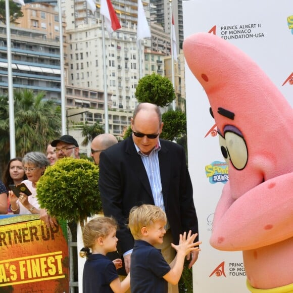 Le prince héréditaire Jacques et la princesse Gabriella de Monaco accompagnaient leur père le prince Albert de Monaco pour fêter le 20e anniversaire de Bob l'éponge, venu avec son ami Patrick l'étoile de mer, à l'occasion du 59e Festival de télévision de Monte-Carlo au Grimaldi Forum à Monaco le 16 juin 2019. © Bruno Bebert / Bestimage