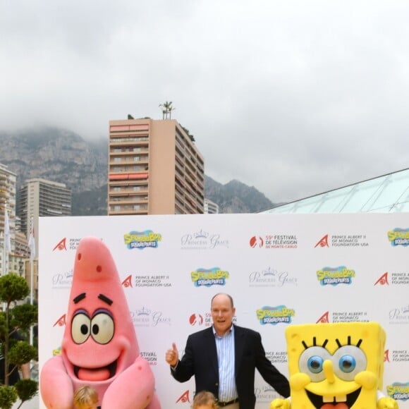 Le prince héréditaire Jacques et la princesse Gabriella de Monaco accompagnaient leur père le prince Albert de Monaco pour fêter le 20e anniversaire de Bob l'éponge, venu avec son ami Patrick l'étoile de mer, à l'occasion du 59e Festival de télévision de Monte-Carlo au Grimaldi Forum à Monaco le 16 juin 2019. © Bruno Bebert / Bestimage