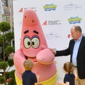 Le prince héréditaire Jacques et la princesse Gabriella de Monaco accompagnaient leur père le prince Albert de Monaco pour fêter le 20e anniversaire de Bob l'éponge, venu avec son ami Patrick l'étoile de mer, à l'occasion du 59e Festival de télévision de Monte-Carlo au Grimaldi Forum à Monaco le 16 juin 2019. © Bruno Bebert / Bestimage