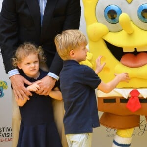 Le prince héréditaire Jacques et la princesse Gabriella de Monaco accompagnaient leur père le prince Albert de Monaco pour fêter le 20e anniversaire de Bob l'éponge, venu avec son ami Patrick l'étoile de mer, à l'occasion du 59e Festival de télévision de Monte-Carlo au Grimaldi Forum à Monaco le 16 juin 2019. © Bruno Bebert / Bestimage