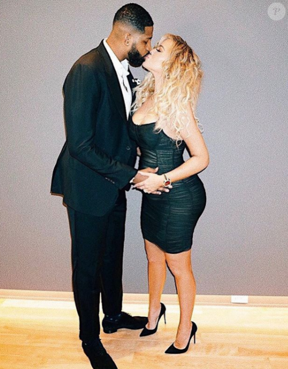Khloé Kardashian (enceinte) et Tristan Thompson sur une photo publiée sur Instagram en janvier 2018