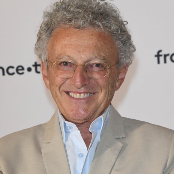 Nelson Monfort au photocall de la conférence de presse de France 2 au théâtre Marigny à Paris le 18 juin 2019 © Coadic Guirec / Bestimage