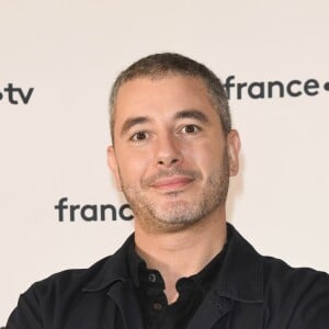 Ali Baddou au photocall de la conférence de presse de France 2 au théâtre Marigny à Paris le 18 juin 2019 © Coadic Guirec / Bestimage