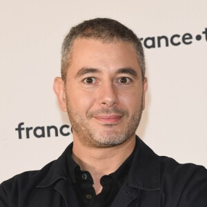 Ali Baddou au photocall de la conférence de presse de France 2 au théâtre Marigny à Paris le 18 juin 2019 © Coadic Guirec / Bestimage