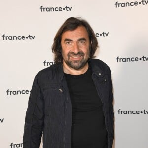 André Manoukian au photocall de la conférence de presse de France 2 au théâtre Marigny à Paris le 18 juin 2019 © Coadic Guirec / Bestimage