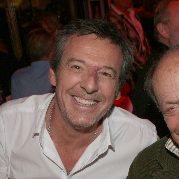 Charles Dumont et Jean-Luc Reichmann - Michou fête son 88ème anniversaire dans son cabaret avec ses amis à Paris le 18 juin 2019. Son cabaret est reconnu dans le monde entier depuis les années 60. Toute sa carrière, ce célèbre Amiénois a chanté pour nous faire rire. Il sort un best of pour réunir toutes ses chansons. Il s'agit d'un nouveau disque de 23 titres racontant son parcours. © JLPPA/Bestimage