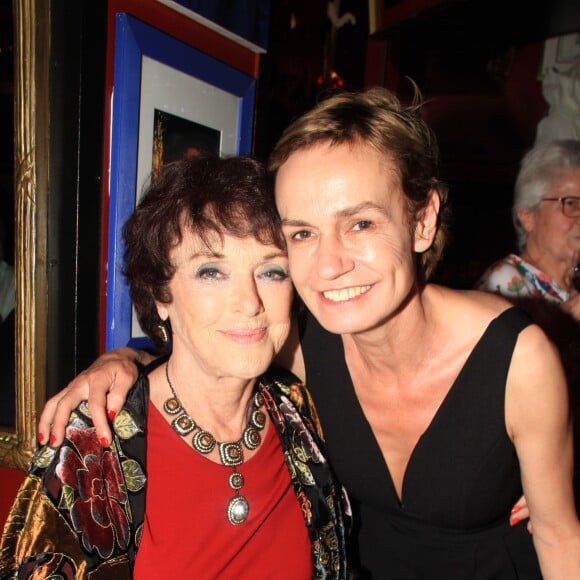 Anny Duperey, Sandrine Bonnaire - Michou fête son 88ème anniversaire dans son cabaret avec ses amis à Paris le 18 juin 2019. Son cabaret est reconnu dans le monde entier depuis les années 60. Toute sa carrière, ce célèbre Amiénois a chanté pour nous faire rire. Il sort un best of pour réunir toutes ses chansons. Il s'agit d'un nouveau disque de 23 titres racontant son parcours. © Philippe Baldini/Bestimage