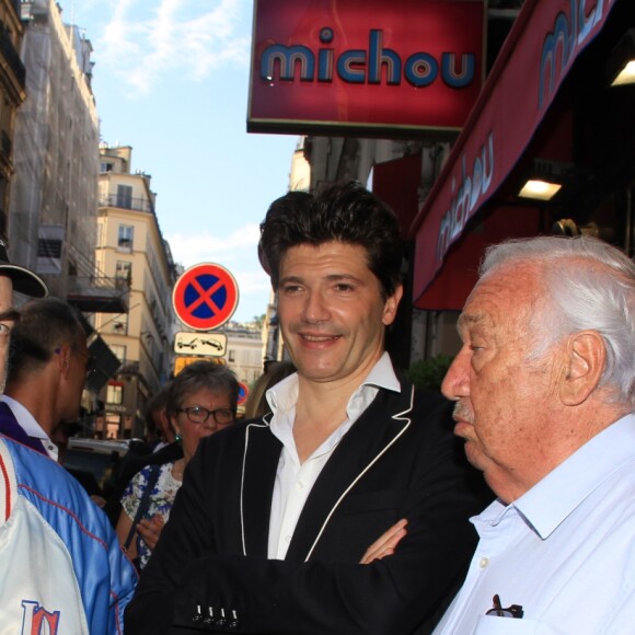 Daniel Lauclair, Marcel Campion - Michou fête son 88ème anniversaire dans son cabaret avec ses amis à Paris le 18 juin 2019. Son cabaret est reconnu dans le monde entier depuis les années 60. Toute sa carrière, ce célèbre Amiénois a chanté pour nous faire rire. Il sort un best of pour réunir toutes ses chansons. Il s'agit d'un nouveau disque de 23 titres racontant son parcours. © Philippe Baldini/Bestimage