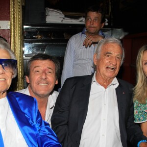 Michou, Jean-Luc Reichmann, Jean-Paul Belmondo et sa nouvelle compagne Valérie Steffen - Michou fête son 88ème anniversaire dans son cabaret avec ses amis à Paris le 18 juin 2019. Son cabaret est reconnu dans le monde entier depuis les années 60. Toute sa carrière, ce célèbre Amiénois a chanté pour nous faire rire. Il sort un best of pour réunir toutes ses chansons. Il s'agit d'un nouveau disque de 23 titres racontant son parcours. © Philippe Baldini/Bestimage