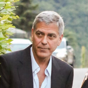 George Clooney et sa femme Amal vont dîner au restaurant "Gatto Nero" à Cernobbio (Italie), le 20 juin 2019.