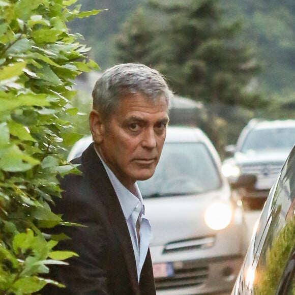 George Clooney et sa femme Amal vont dîner au restaurant "Gatto Nero" à Cernobbio (Italie), le 20 juin 2019.