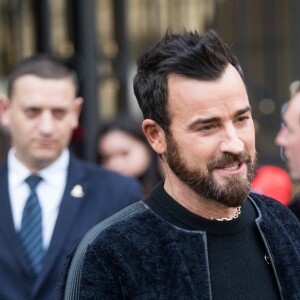 Justin Theroux - People à la sortie de l'hôtel Ritz à Paris le 5 mars 2019.